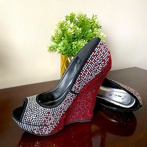 Alba Rhinestone Woman’s Wedges SZ 6.5